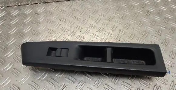 Toyota Yaris Electric window control switch 742310D330