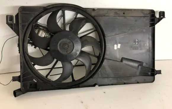 Mazda 3 I Radiator cooling fan shroud 01S0307076