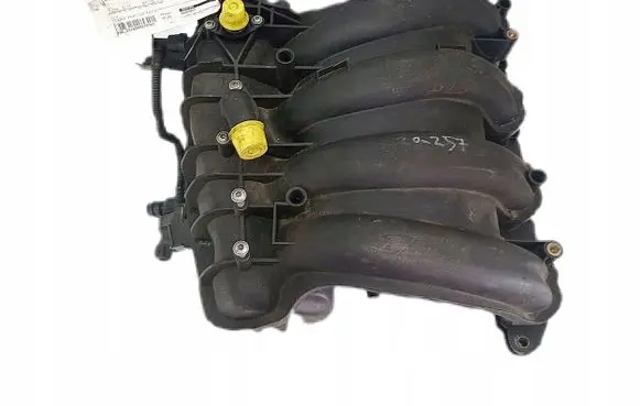 BMW 1 E81 E87 Intake manifold 7518751