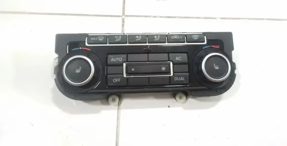 Volkswagen Tiguan Climate control unit 5K0907044BT 5HB00974641