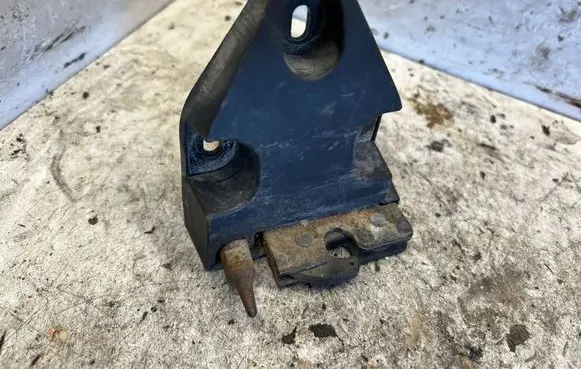 Loading door lock