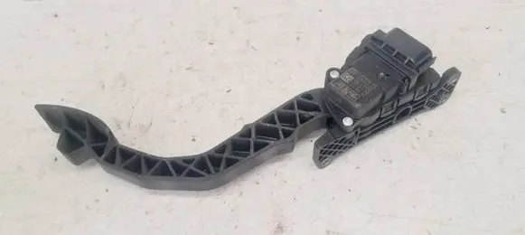 Ford Focus C-MAX Accelerator throttle pedal 3M519F836DG 6PV00864167