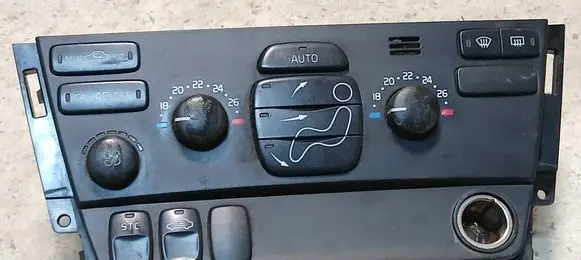 Volvo V70 Climate control unit 8697140 04W26E03 M4264200123