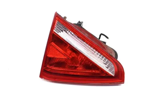 Audi A5 8T 8F Tailgate rear/tail lights 8T0945093