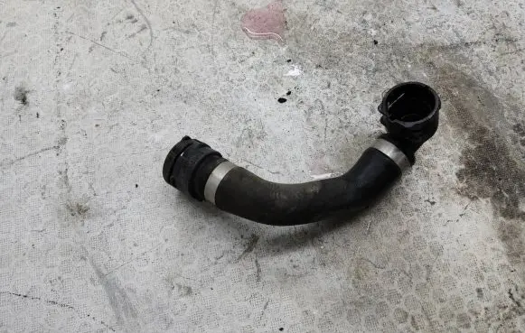Mercedes-Benz C W205 Engine coolant pipe/hose A2055017000