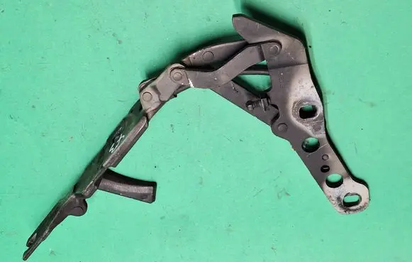 BMW X3 E83 Engine bonnet/hood hinges 3411447