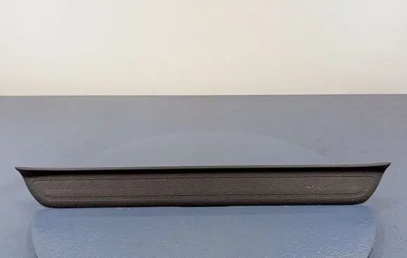 Foot area side trim