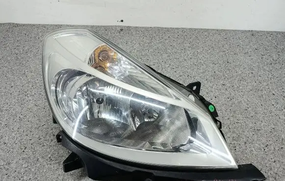Renault Clio III Headlight/headlamp 8200459823FARBA
