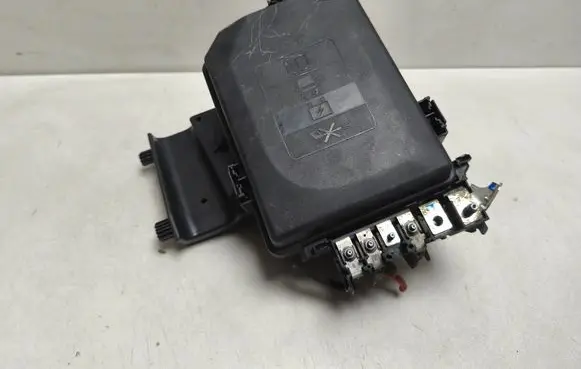 Opel Astra K Fuse box set 39040853