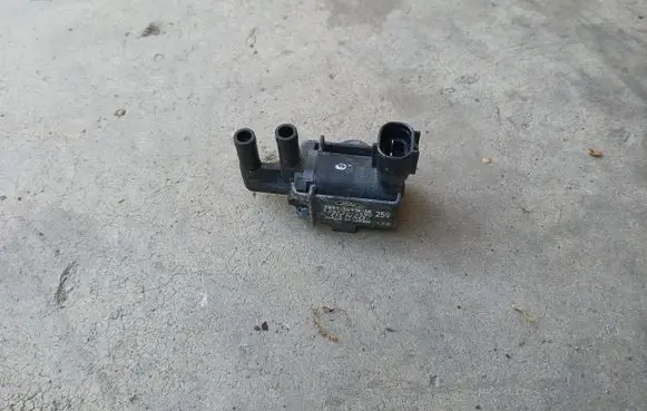 Ford Fiesta Turbo solenoid valve 2S619C915AB