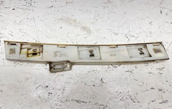 BMW 2 F22 F23 Sill supporting ledge 8051950