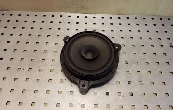 Nissan X-Trail T31 Rear door speaker 28156EU00A