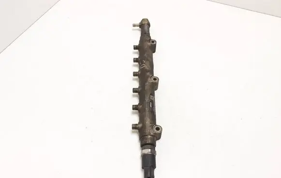 Volvo XC70 Fuel main line pipe 8658252 0445215010 005431