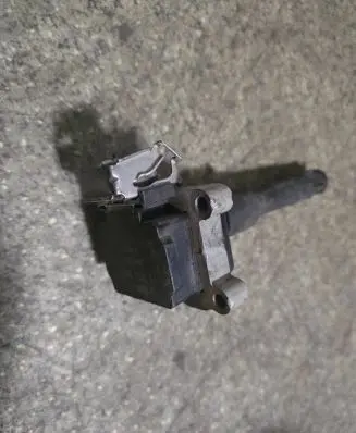 BMW 7 E38 High voltage ignition coil 1703359