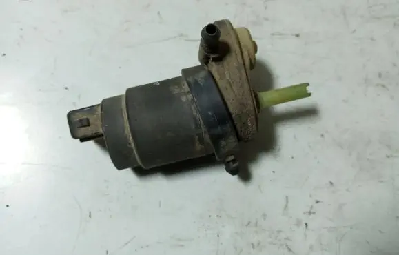 Opel Zafira B Windscreen/windshield washer pump 24439254