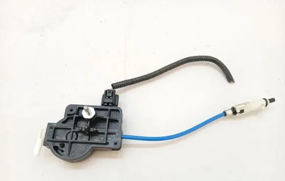 Lexus IS 220D-250-350 Fuel tank cap lock 