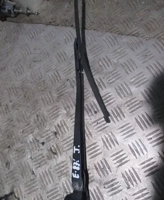 BMW 1 E81 E87 Rear wiper blade arm 7199565 7148507