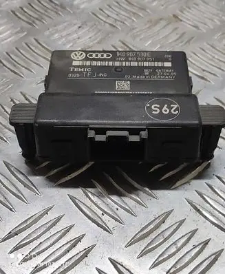 Volkswagen Touran I Gateway control module 1K0907530E 1K0907951