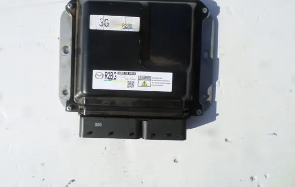 Mazda 6 Engine control unit/module 2757000200