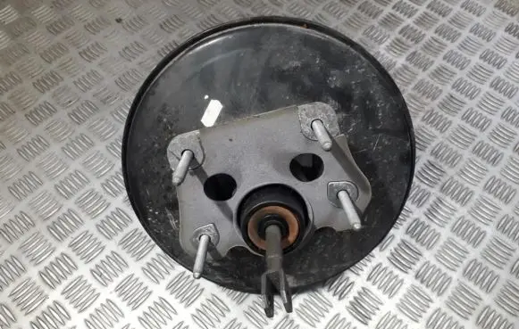 Renault Megane III Brake booster 472100005r