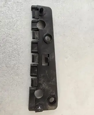 Volvo V60 Fender mounting bracket 31448916