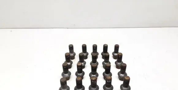 Mercedes-Benz C W204 Nuts/bolts 