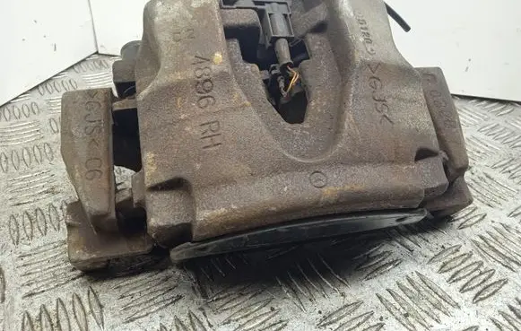 Mercedes-Benz GLE (W166 - C292) Front brake caliper
