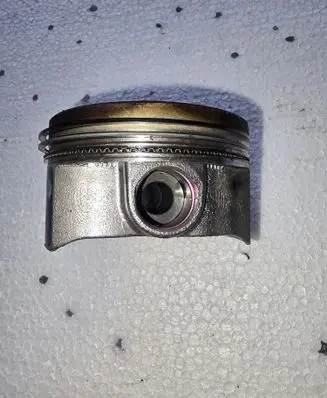 Toyota Auris E180 Piston 37220