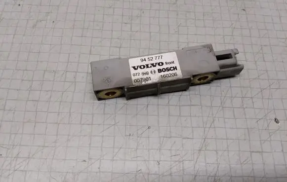 Volvo V70 Airbag deployment crash/impact sensor 9452777