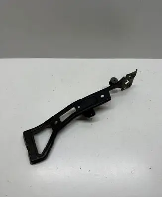 Audi RS5 Fender mounting bracket 8W6821131B