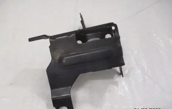 Peugeot 308 ABS pump bracket 9677683680