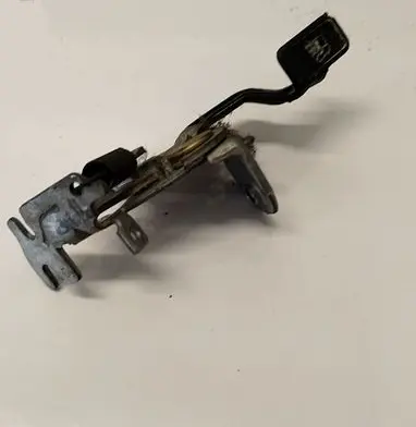 Toyota Corolla Verso E121 Fuel tank opening switch 