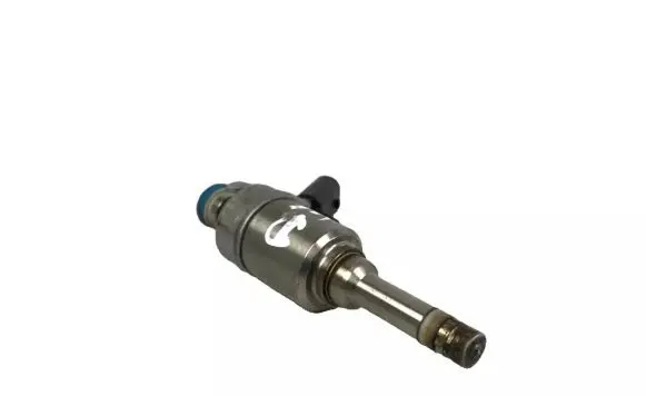 Audi A4 S4 B8 8K Fuel injector 06H906036G
