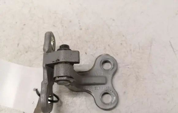 Volvo S40 Front door lower hinge