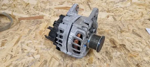 Renault Clio V Generator/alternator 231008040R 2613543B