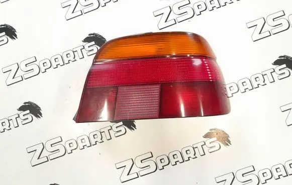 BMW 5 E39 Rear/tail lights 8358032 2VR00724002