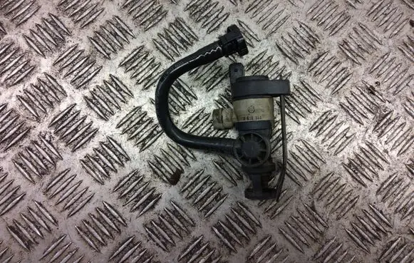 BMW 5 F10 F11 Turbo solenoid valve 7618658