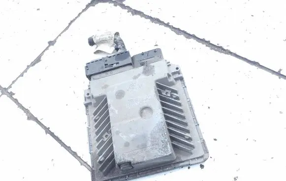 Volkswagen Touran I Engine control unit/module 03G906018EH