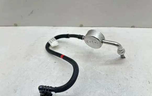 Ford Focus Fuel line/pipe/hose JX619J296BB