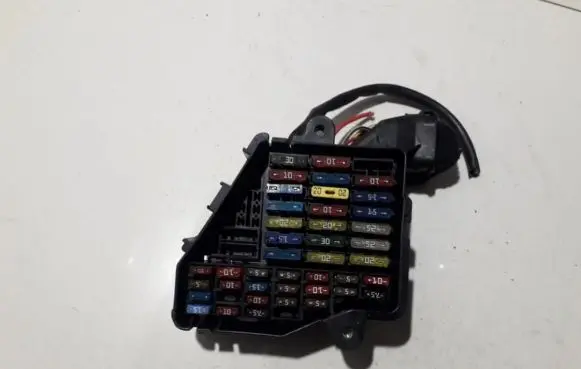 Volkswagen Golf IV Fuse box set 8D1941824