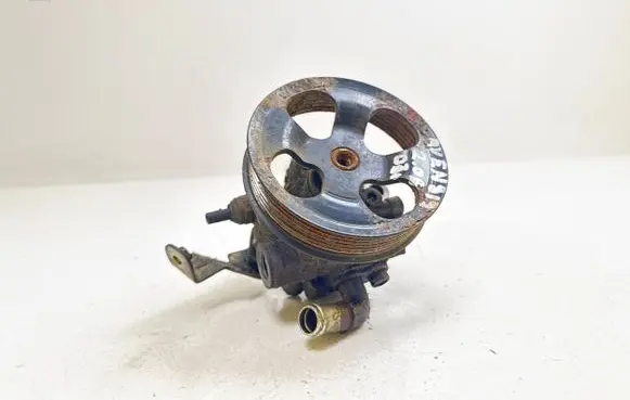 Toyota Avensis T250 Power steering pump