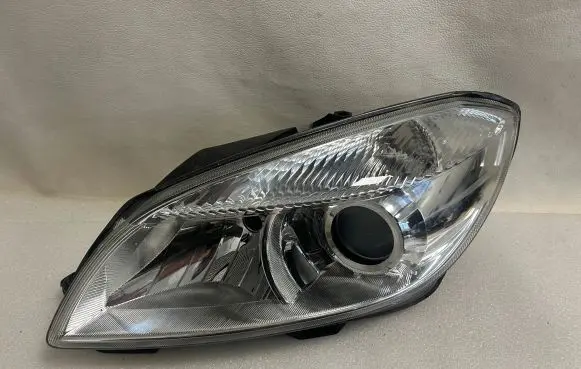 Skoda Fabia Mk2 (5J) Headlight/headlamp