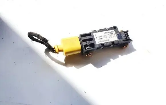 Audi A4 S4 B6 8E 8H Airbag deployment crash/impact sensor 8e0959643a