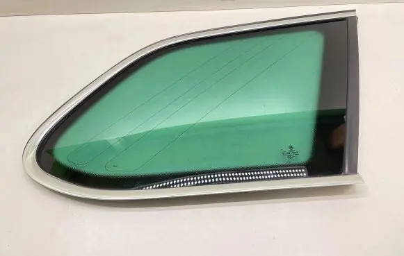 Volkswagen Golf VI Rear side window 1K9845298A