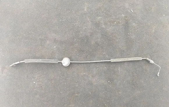 Volkswagen PASSAT B5.5 Front door cable line 3B0837085E