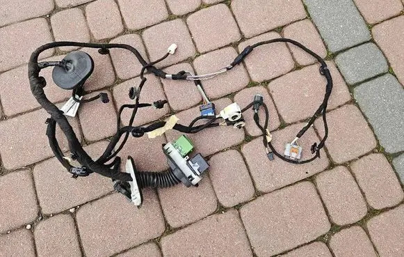 Opel Grandland X Front door 9833280380
