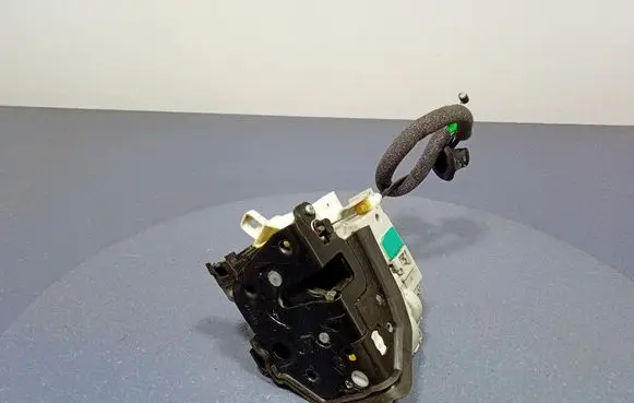 Front door lock