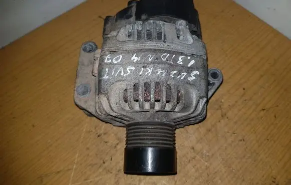 Suzuki Swift I Generator/alternator 3140085E00000 2542861C