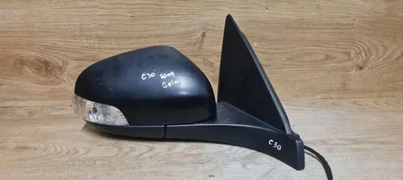 Front door electric wing mirror