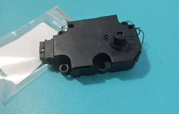 Mercedes-Benz S W222 A/C air flow flap actuator/motor HEUT0045K IMPRK1562053